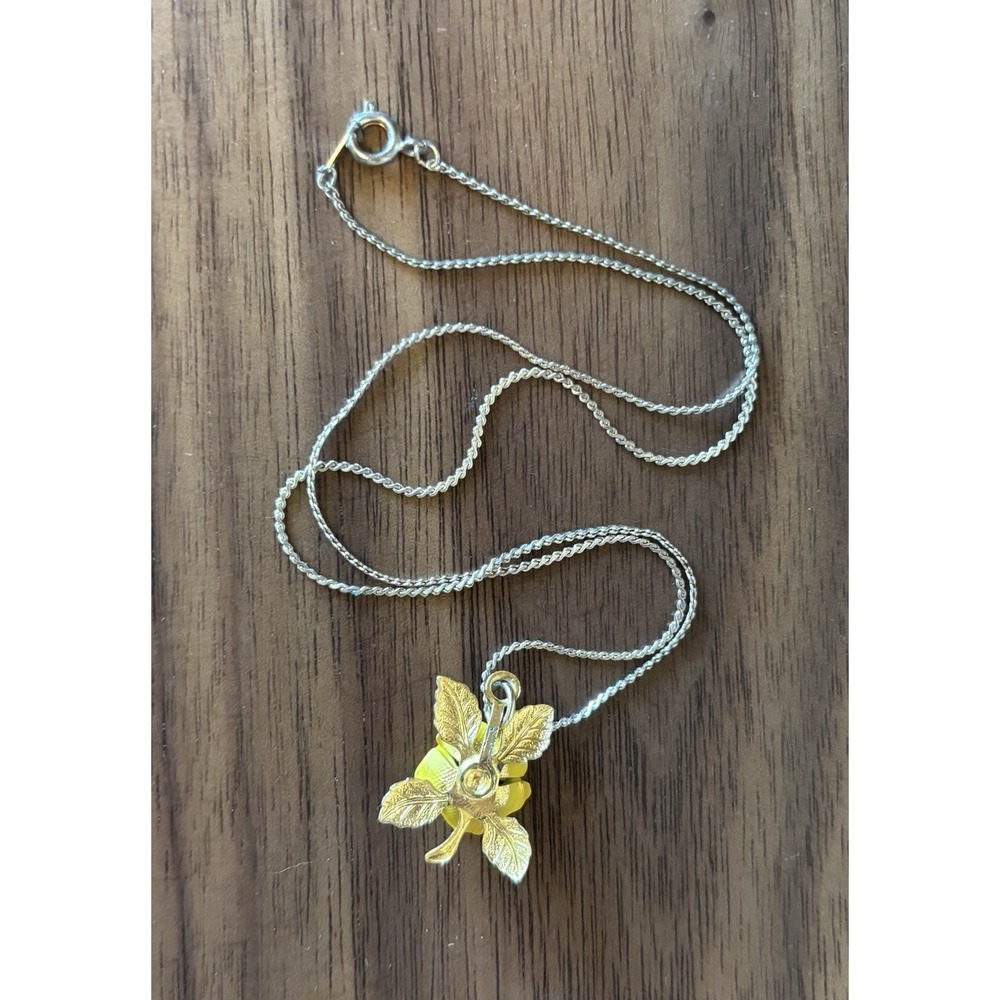 Vintage Yellow Rose Necklace - Picture 3 of 3